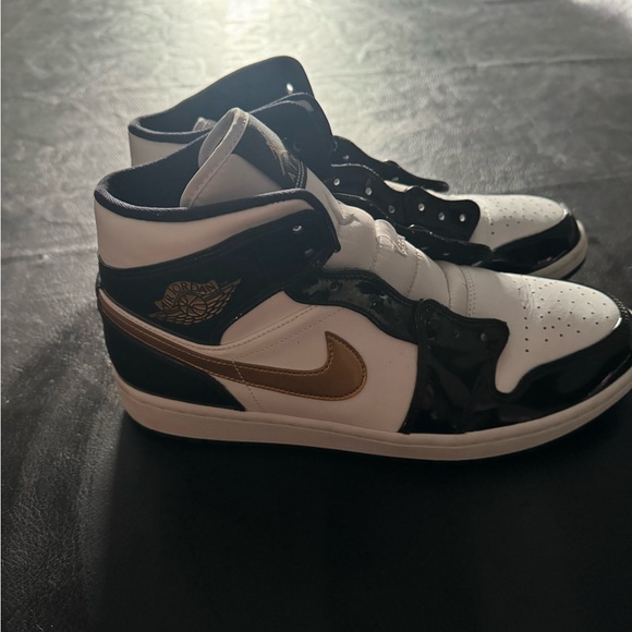 Worn Once Air Jordan One’s Size 10 1/2 Men No strings - Picture 8 of 10